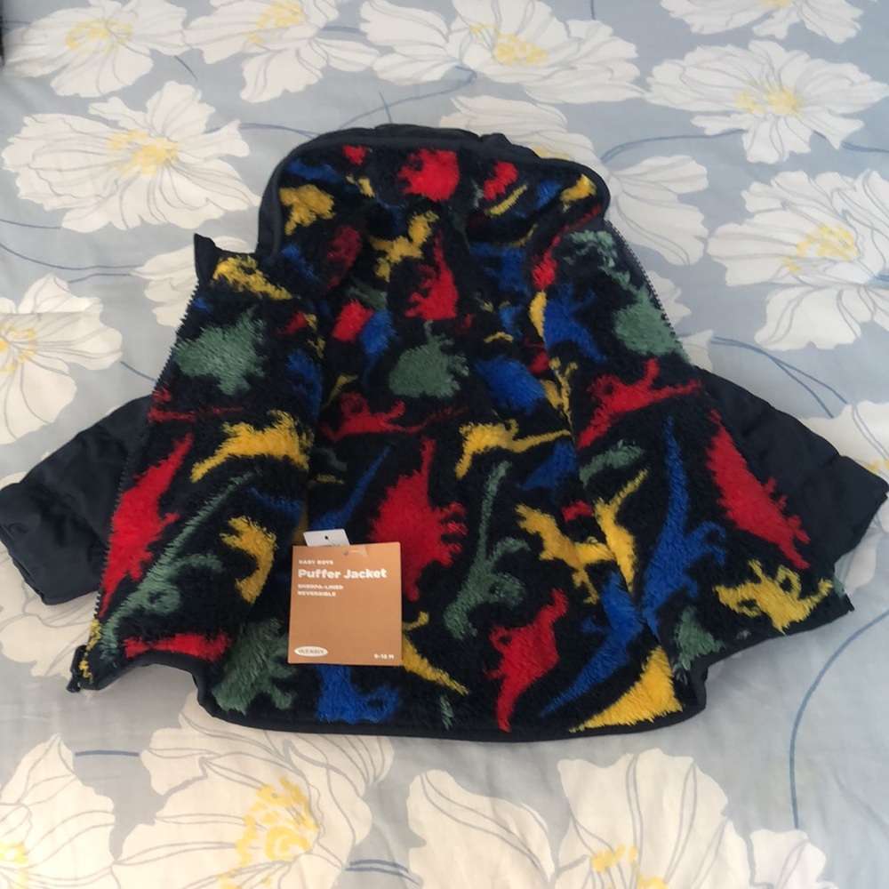 OLDNAVY REVERSIBLE PUFFER JACKET FOR BABY SIZE 3-6 Months - Picture 10 of 17
